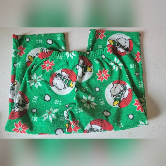 GUC Peanuts Snoopy Christmas Pajamas - Picture 6 of 7